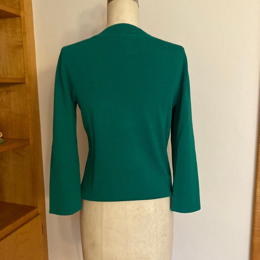 Cable and Gauge Green Sweater Irish Green Ribbed V-neck - Picture 4 of 4